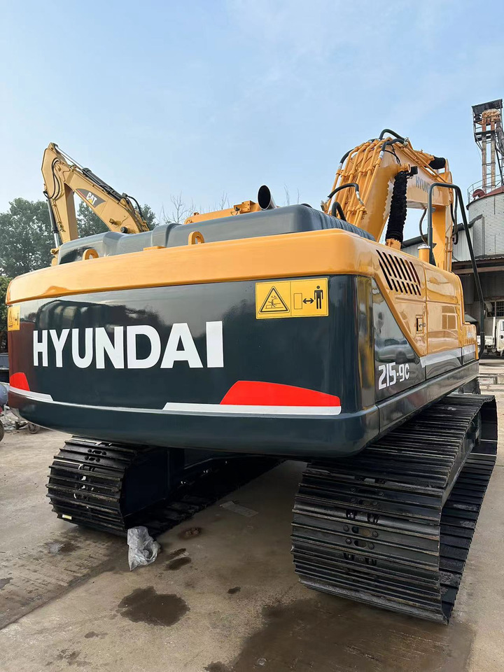 HYUNDAI R215-9C - Pelle sur chenille: photos 5 HYUNDAI R215-9C - Pelle sur chenille: photos 5