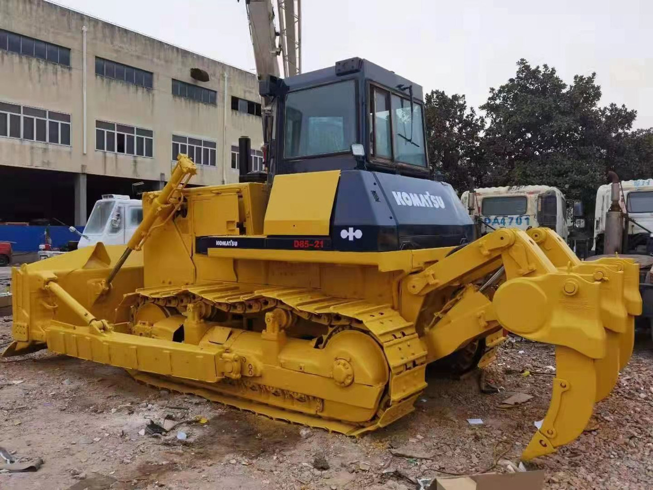 KOMATSU D85-21 - Bulldozer: photos 1 KOMATSU D85-21 - Bulldozer: photos 1