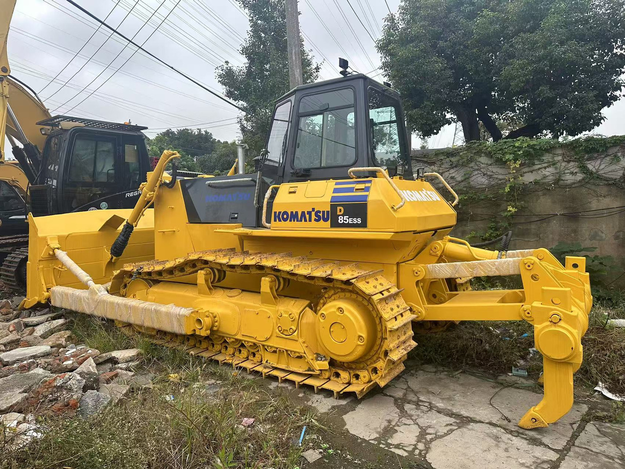KOMATSU D85ESS - Bulldozer: photos 4 KOMATSU D85ESS - Bulldozer: photos 4