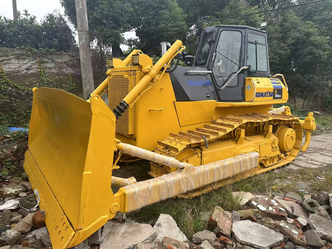 KOMATSU D85ESS - Bulldozer: photos 2 KOMATSU D85ESS - Bulldozer: photos 2