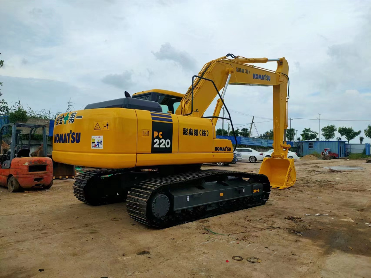 KOMATSU PC220-7 - Pelle sur chenille: photos 3 KOMATSU PC220-7 - Pelle sur chenille: photos 3