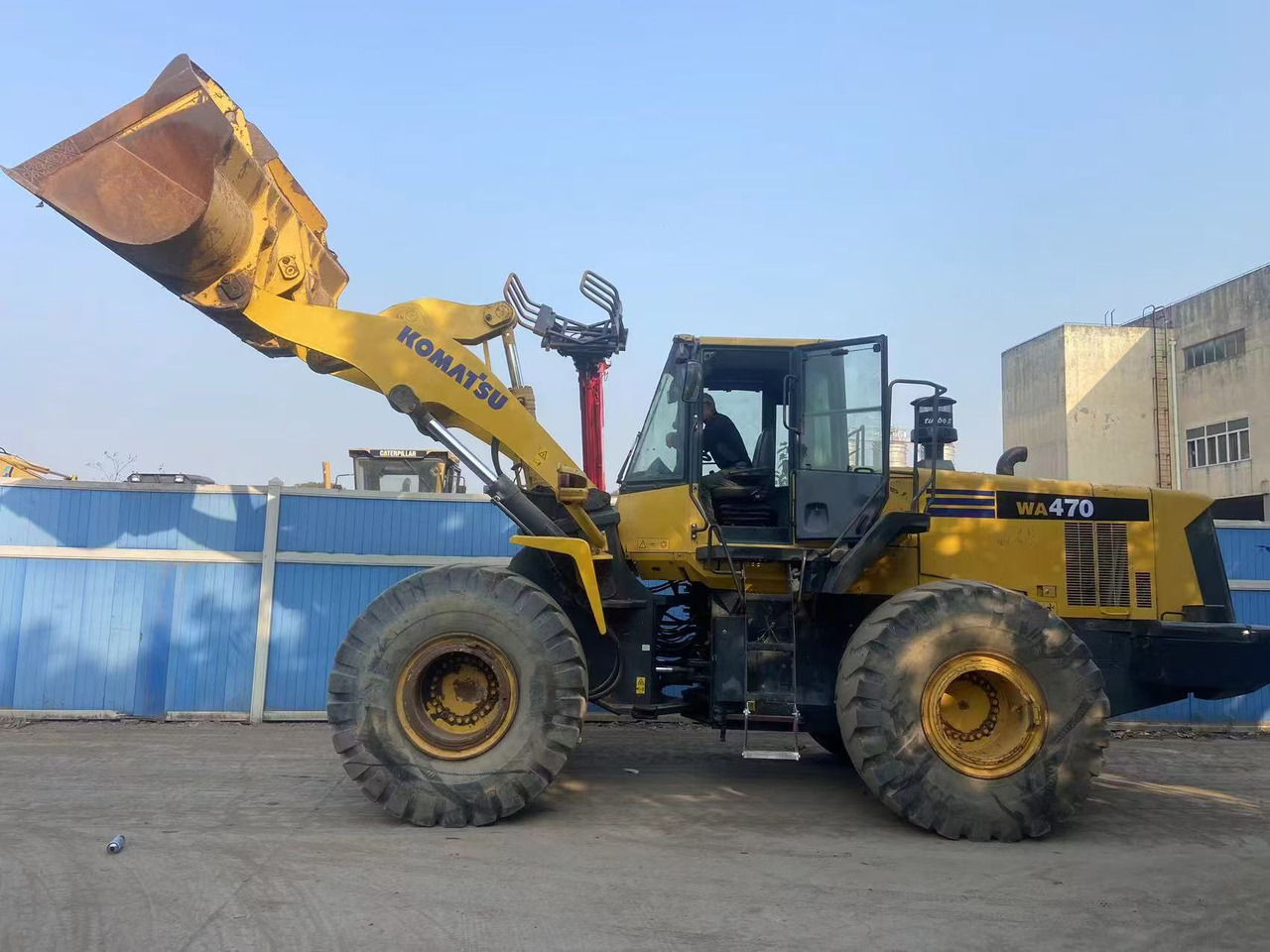 KOMATSU WA470-6 - Chargeuse sur pneus: photos 1 KOMATSU WA470-6 - Chargeuse sur pneus: photos 1