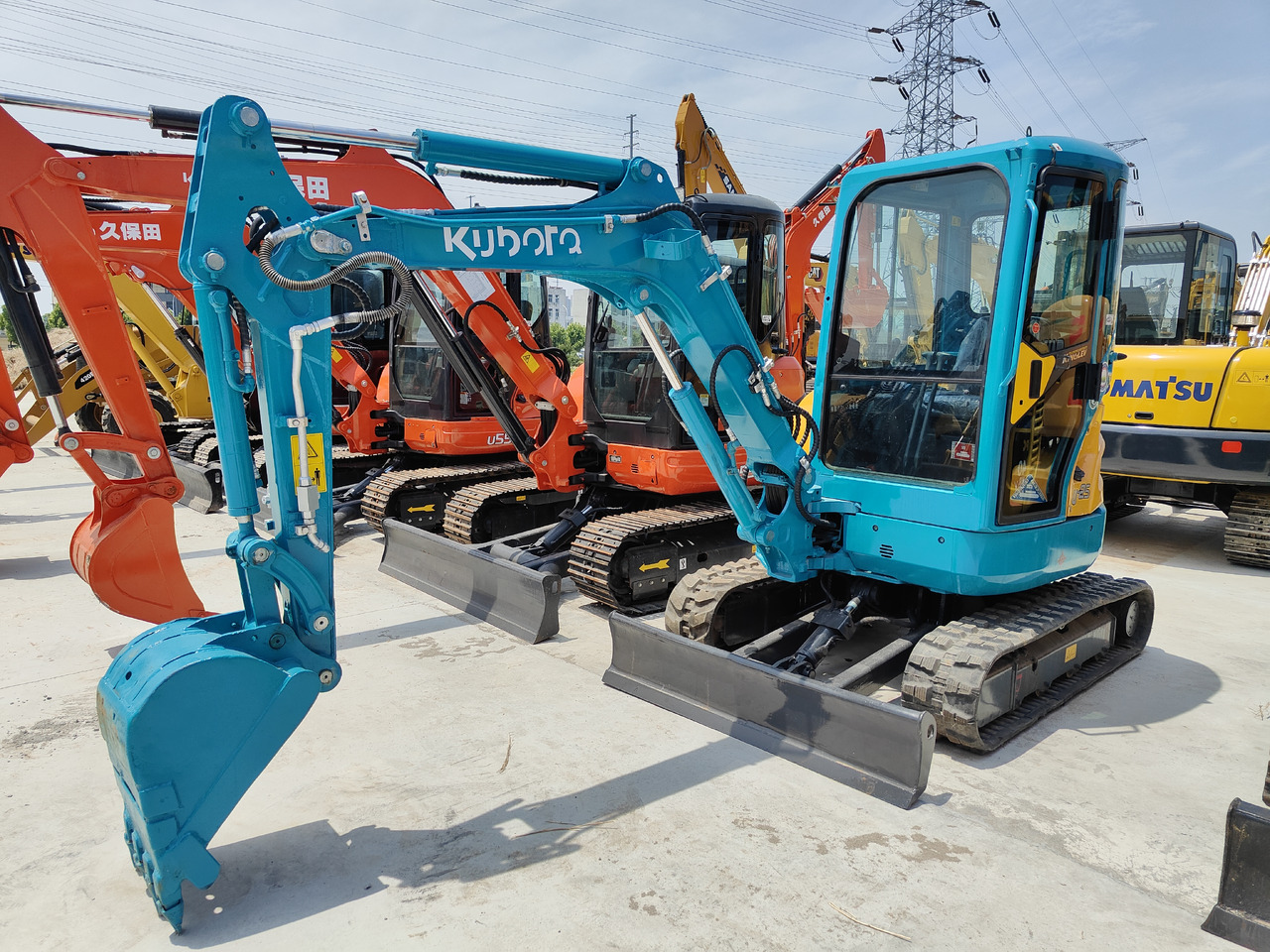 KUBOTA U25 - Mini pelle: photos 1 KUBOTA U25 - Mini pelle: photos 1