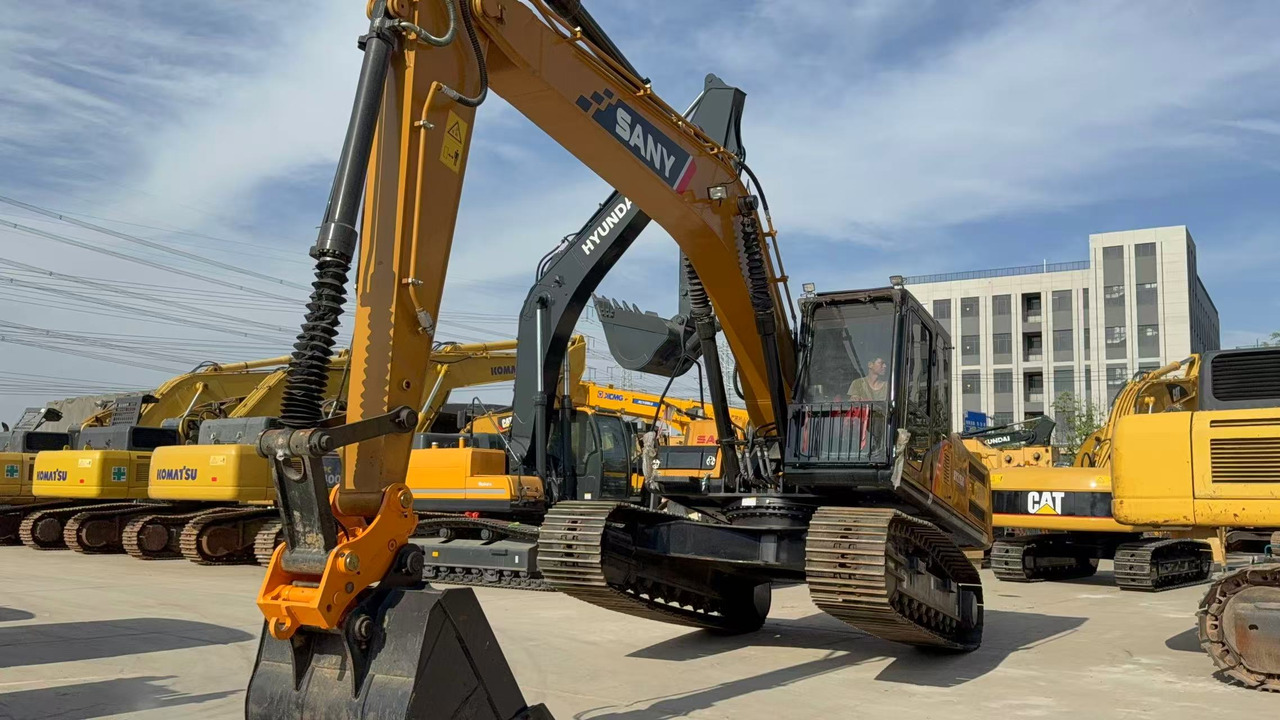 SANY SY215C - Pelle sur chenille: photos 5 SANY SY215C - Pelle sur chenille: photos 5