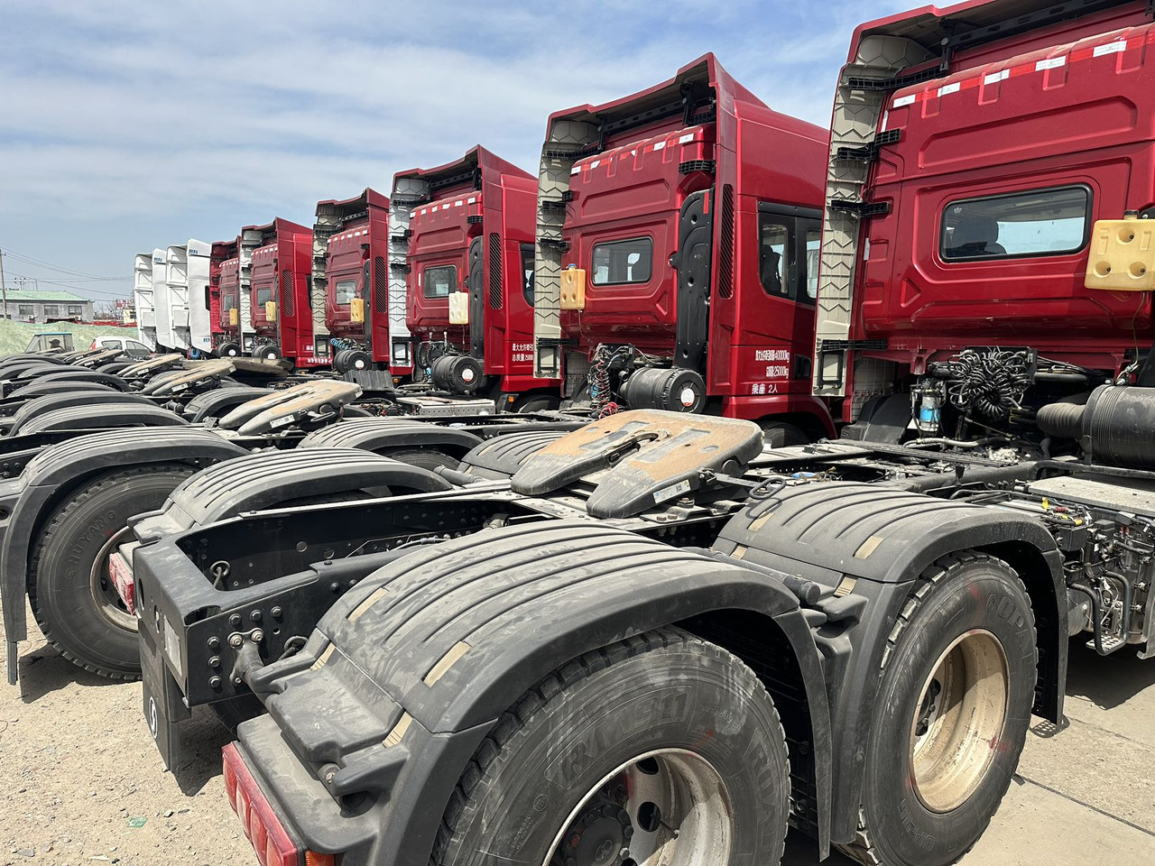 SHACMAN X5000 6x4 - Tracteur routier: photos 2 SHACMAN X5000 6x4 - Tracteur routier: photos 2