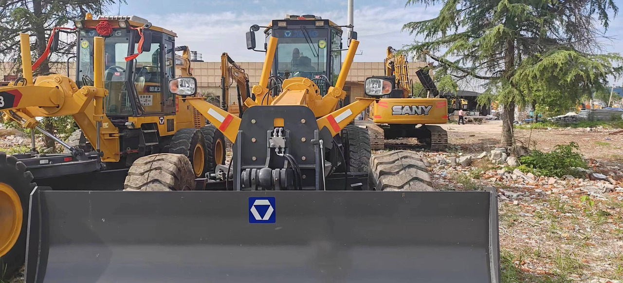 XCMG GR2153 - Niveleuse: photos 4 XCMG GR2153 - Niveleuse: photos 4