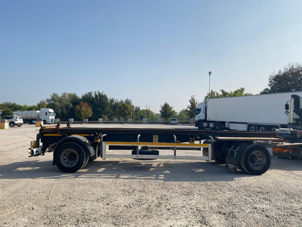 CARDI RIMORCHIO CARDI SCARRABILE PNEUMATICO - Remorque ampliroll/ Multibenne: photos 4 CARDI RIMORCHIO CARDI SCARRABILE PNEUMATICO - Remorque ampliroll/ Multibenne: photos 4