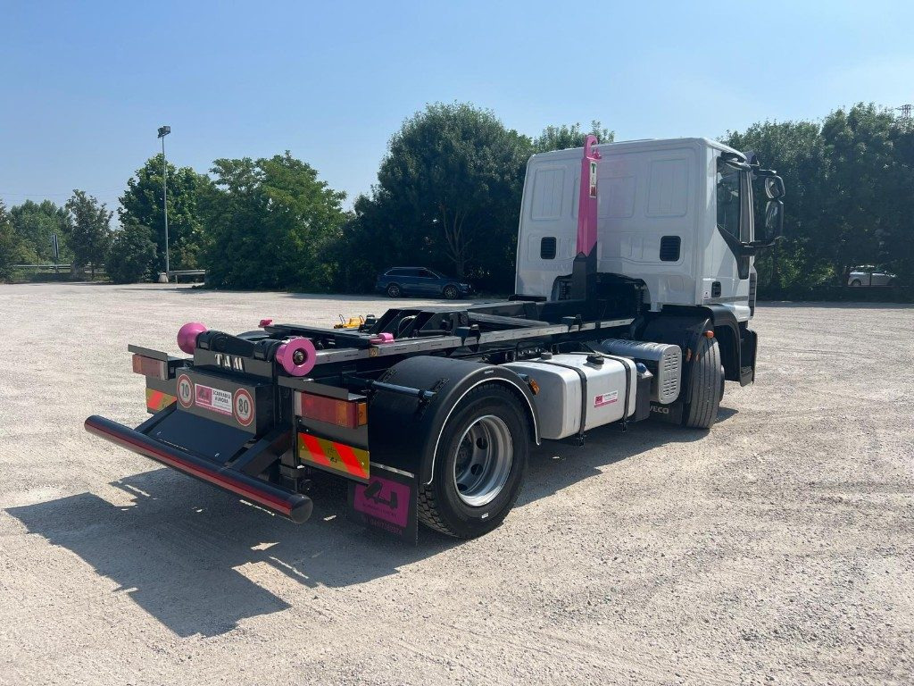 IVECO EUROCARGO 140E25 SCARRABILE - Camion ampliroll: photos 5 IVECO EUROCARGO 140E25 SCARRABILE - Camion ampliroll: photos 5
