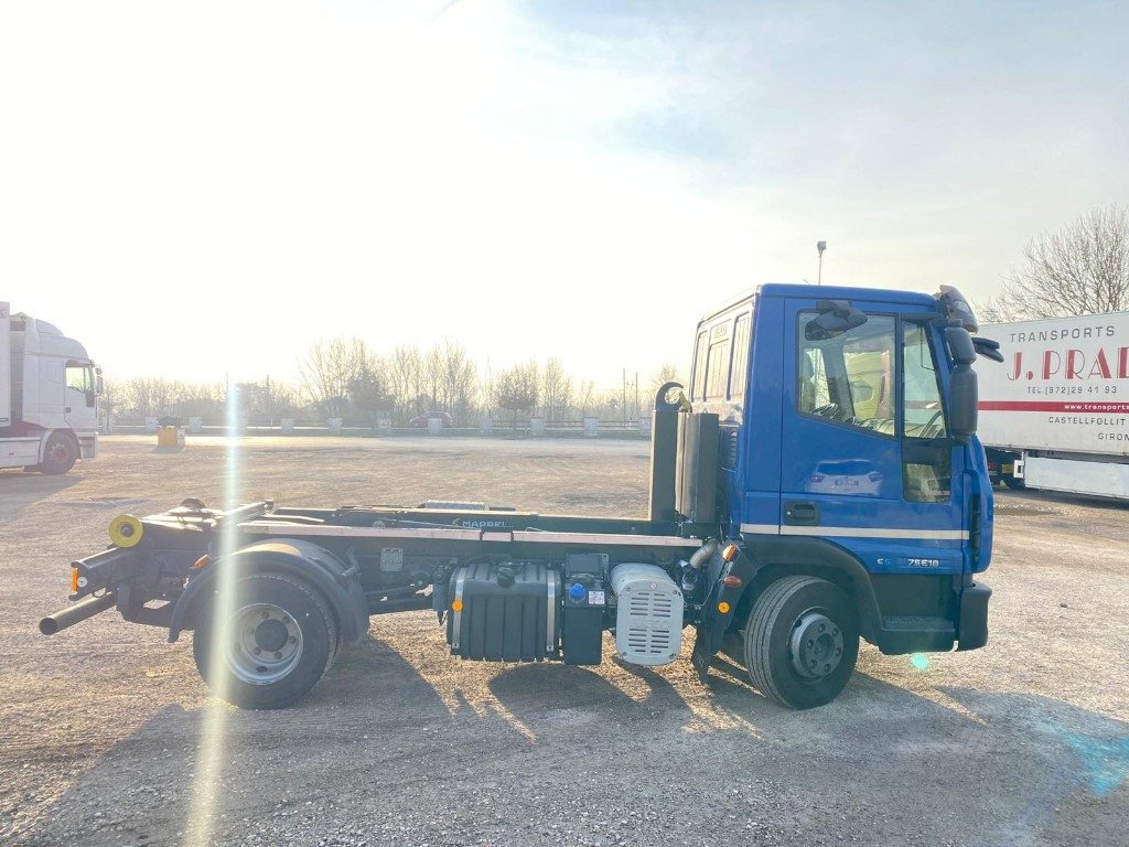 Camion ampliroll IVECO EUROCARGO 75E18 SCARRABILE: photos 7