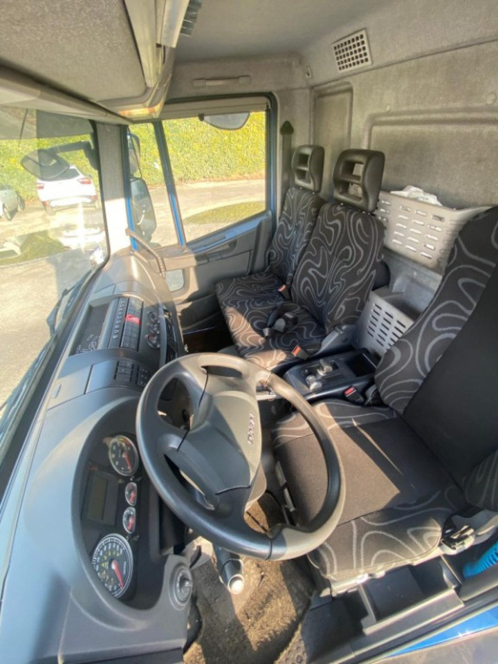 Camion ampliroll IVECO EUROCARGO 75E18 SCARRABILE: photos 9