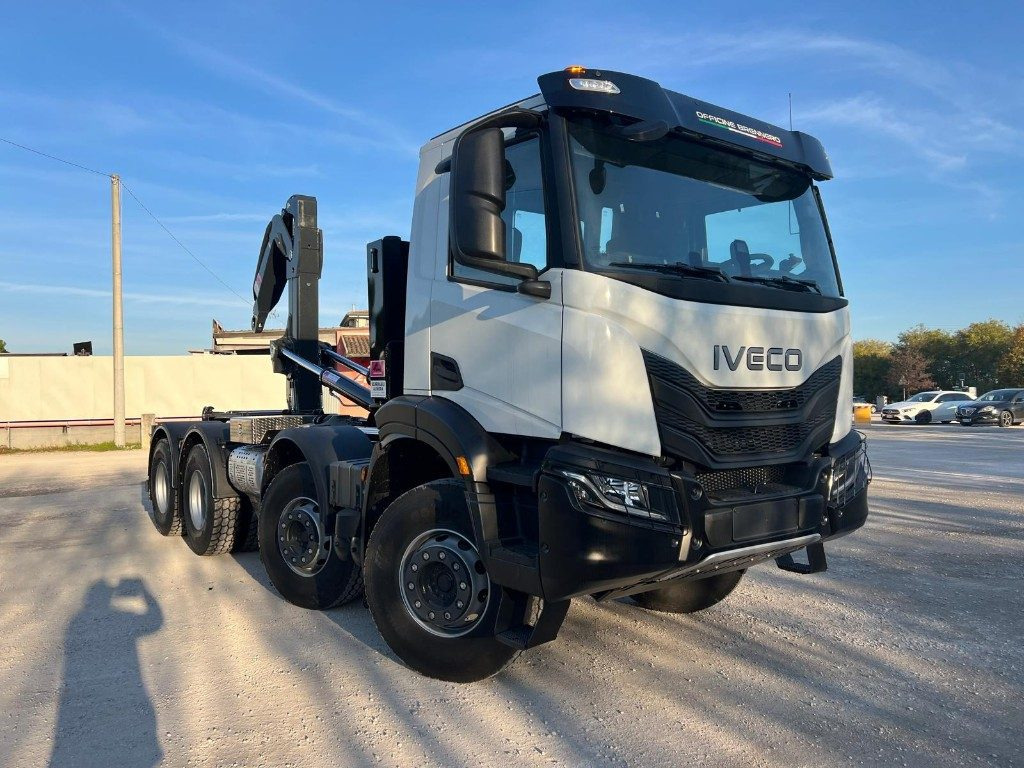 IVECO TRAKKER T-WAY AD500 NUOVO SCARRABILE - Camion ampliroll: photos 3 IVECO TRAKKER T-WAY AD500 NUOVO SCARRABILE - Camion ampliroll: photos 3