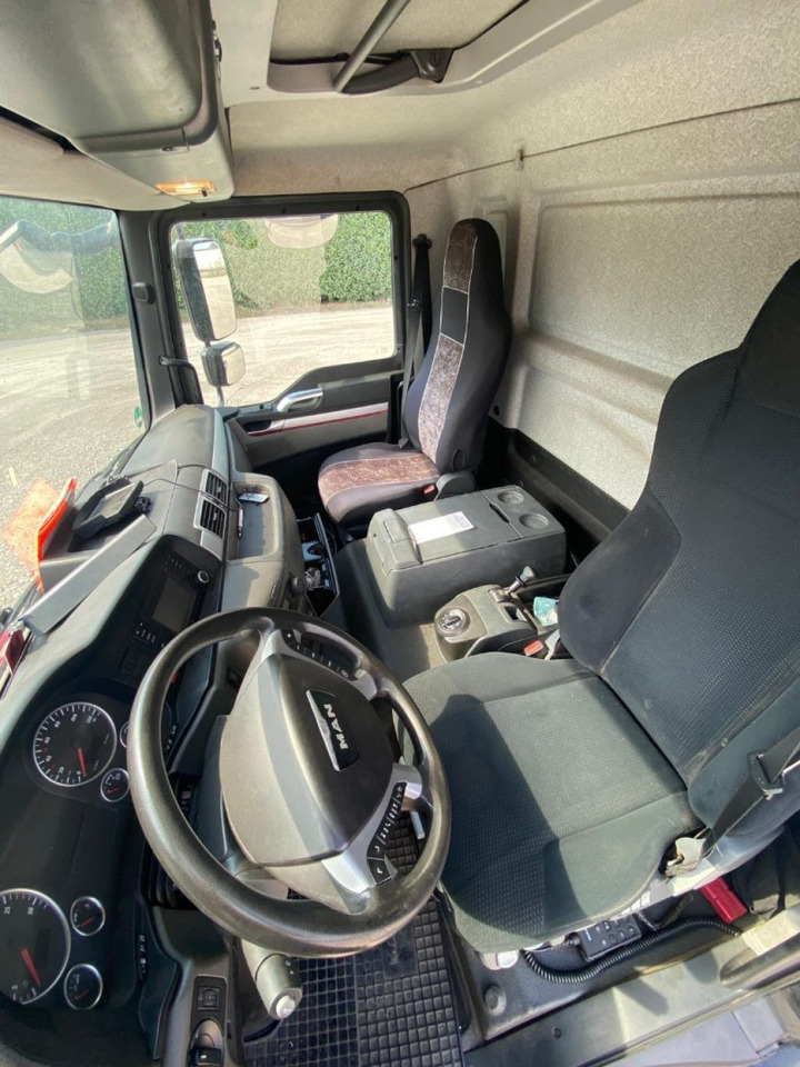 Camion ampliroll MAN TGL 12.220 CON SCARRABILE NUOVO: photos 11