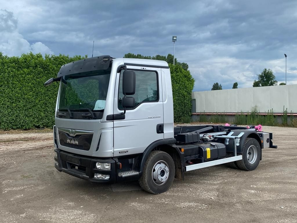 MAN TGM 12.220 - Camion ampliroll: photos 1 MAN TGM 12.220 - Camion ampliroll: photos 1