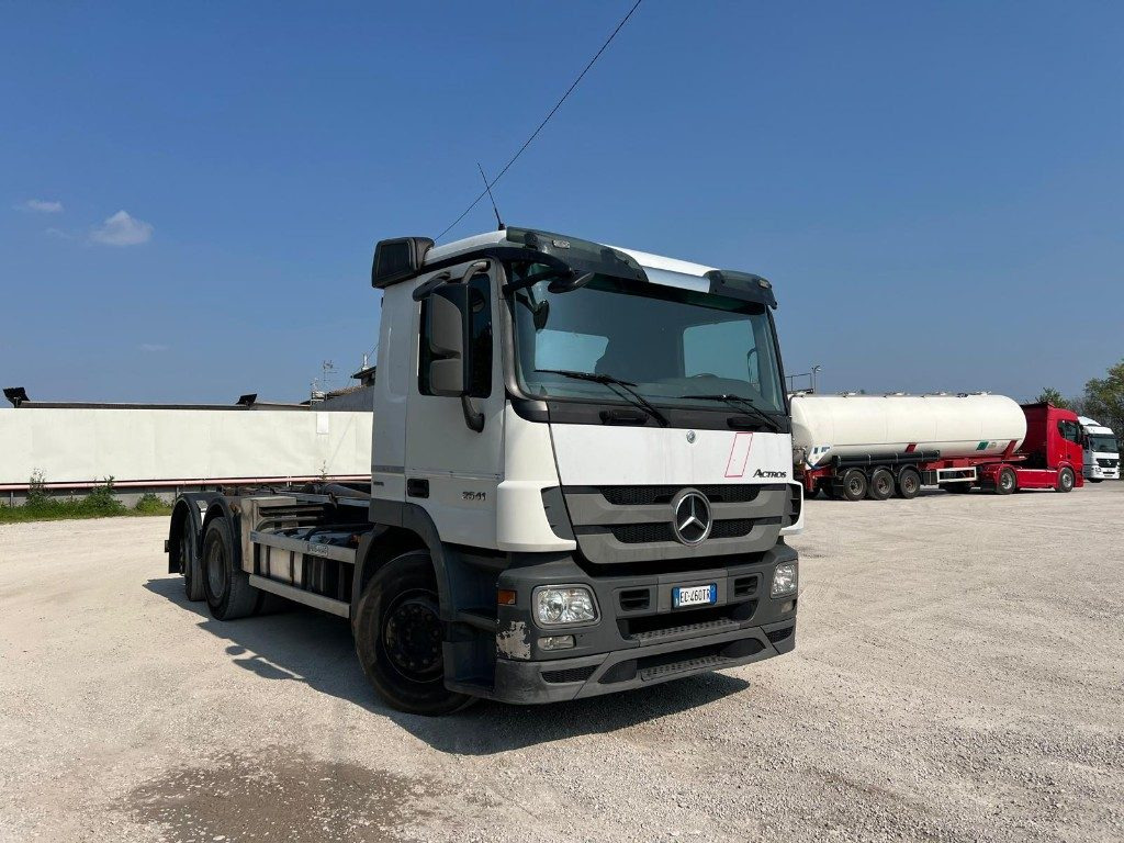 MERCEDES-BENZ MERCEDES ACTROS 25.41 SCARRABILE - Camion ampliroll: photos 2 MERCEDES-BENZ MERCEDES ACTROS 25.41 SCARRABILE - Camion ampliroll: photos 2