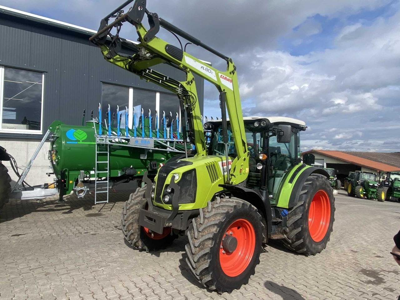 CLAAS Arion 420 CIS 2913 - Tracteur agricole: photos 1 CLAAS Arion 420 CIS 2913 - Tracteur agricole: photos 1