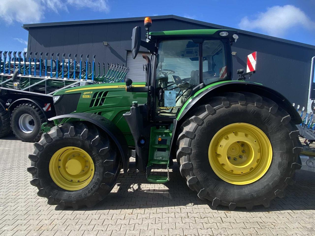 John Deere 6195R - Tracteur agricole: photos 2 John Deere 6195R - Tracteur agricole: photos 2