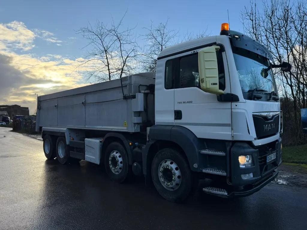 MAN TGS 32.400 Tipper 8x4 - RHD - Camion benne: photos 3 MAN TGS 32.400 Tipper 8x4 - RHD - Camion benne: photos 3