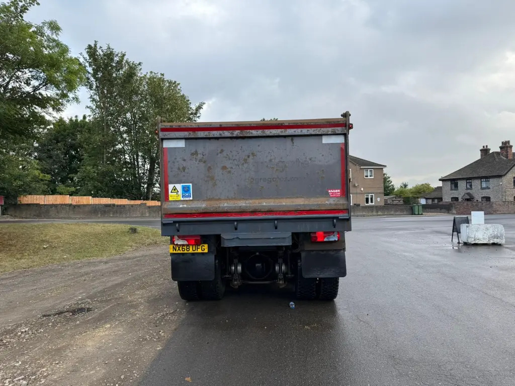 MAN TGS 35.420 8x4 Tipper (UFG) - Camion benne: photos 4 MAN TGS 35.420 8x4 Tipper (UFG) - Camion benne: photos 4