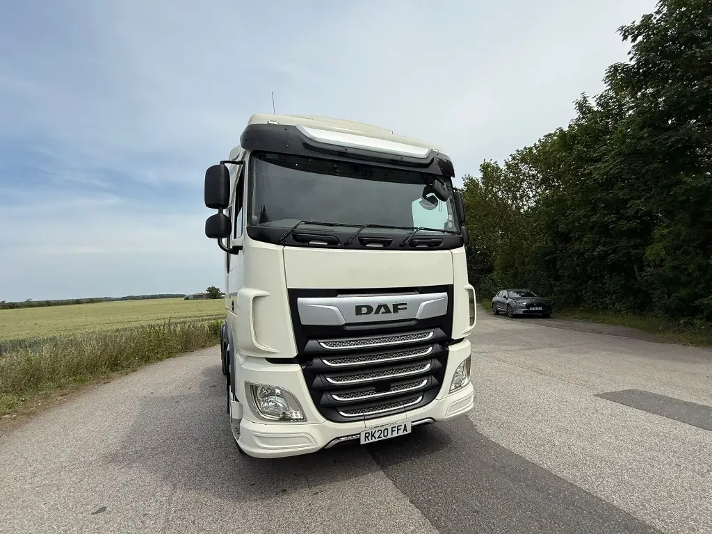 DAF XF 105 (FFA) - Tracteur routier: photos 2 DAF XF 105 (FFA) - Tracteur routier: photos 2