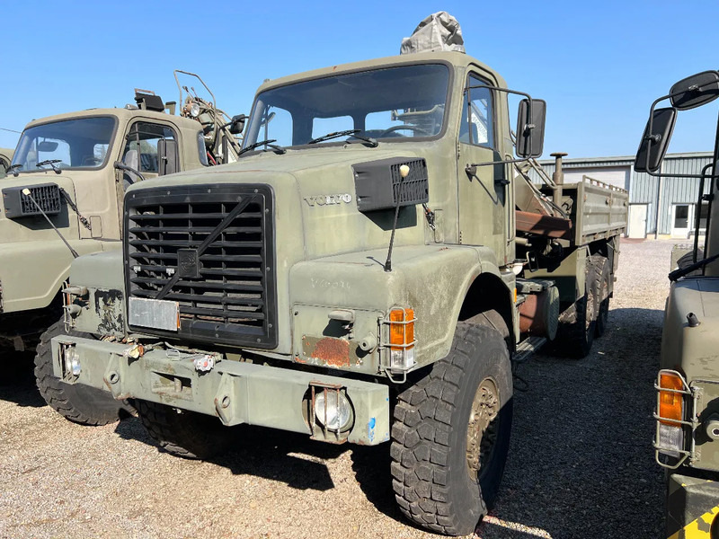 Volvo N 10 6X6 - FASSI 8TM CRANE (4x in stock) - Camion, Camion grue: photos 1 Volvo N 10 6X6 - FASSI 8TM CRANE (4x in stock) - Camion, Camion grue: photos 1