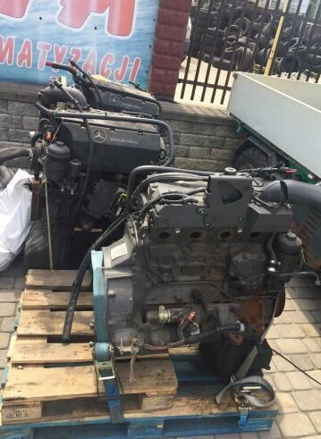 Mercedes-Benz OM904LA Mercedes-Benz truck - Moteur pour Camion: photos 1 Mercedes-Benz OM904LA Mercedes-Benz truck - Moteur pour Camion: photos 1