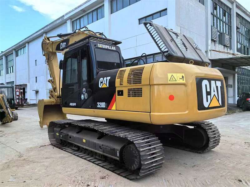 Caterpillar 320D2 - Pelle sur chenille: photos 3 Caterpillar 320D2 - Pelle sur chenille: photos 3