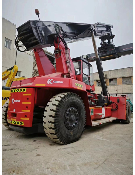 Kalmar DRF450 - Reach stacker: photos 1 Kalmar DRF450 - Reach stacker: photos 1