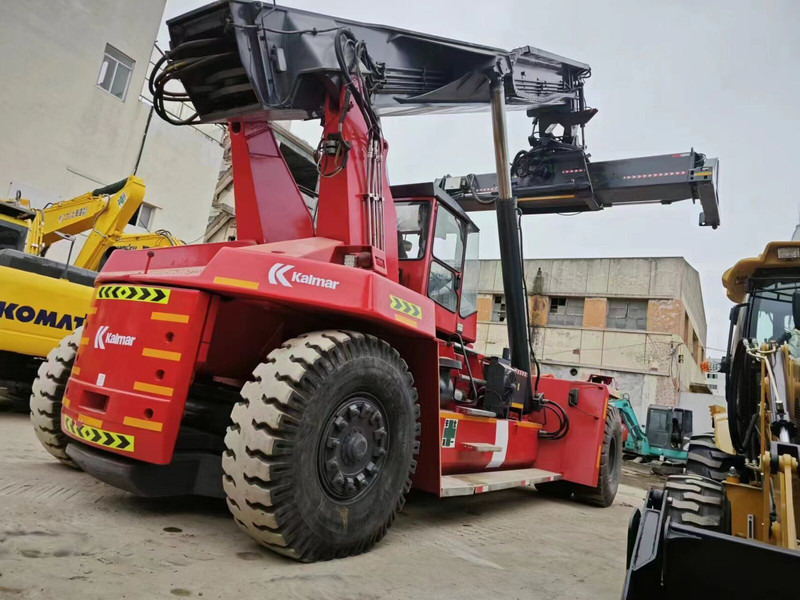 Kalmar DRF450 - Reach stacker: photos 1 Kalmar DRF450 - Reach stacker: photos 1