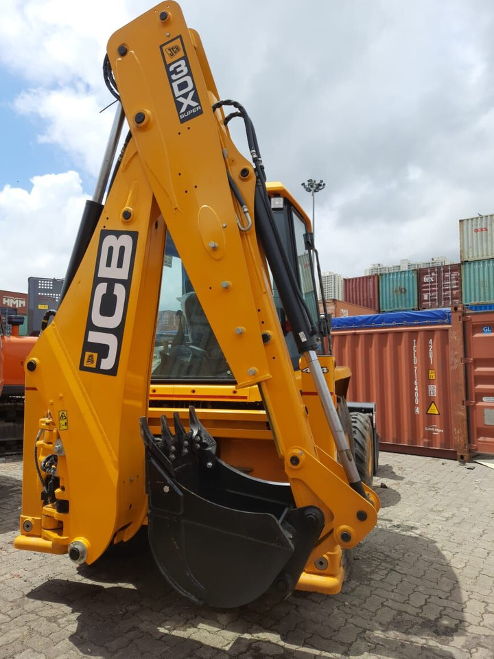 New JCB 3DX SUPER backhoe loader - Tractopelle: photos 2 New JCB 3DX SUPER backhoe loader - Tractopelle: photos 2
