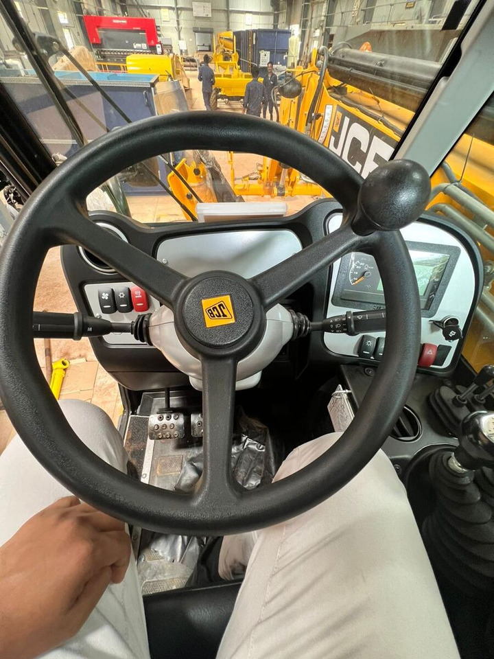 New JCB 530-110 telehandler - Chariot télescopique: photos 5 New JCB 530-110 telehandler - Chariot télescopique: photos 5