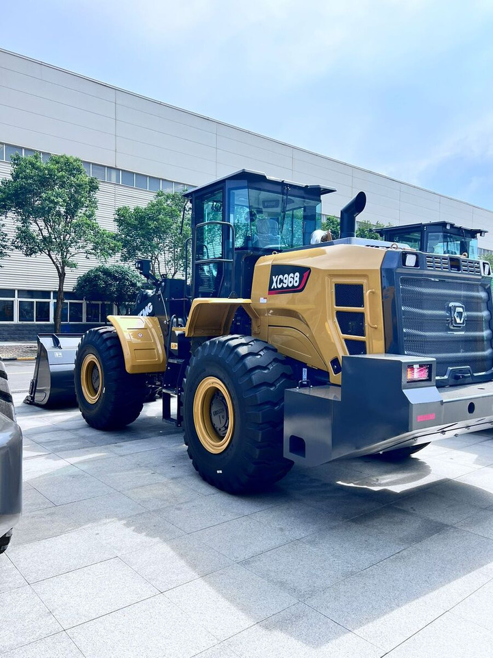 New XCMG XC968 wheel loader - Chargeuse sur pneus: photos 5 New XCMG XC968 wheel loader - Chargeuse sur pneus: photos 5