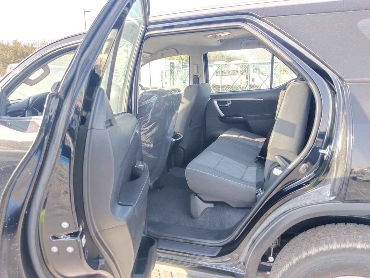 Voiture neuf TOYOTA 2.7L SR5: photos 6