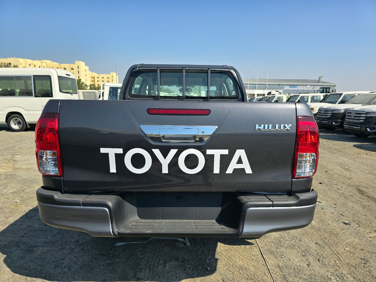 TOYOTA HILUX ACTIVE DOUBLE CAB - Pick-up, Utilitaire double cabine: photos 1 TOYOTA HILUX ACTIVE DOUBLE CAB - Pick-up, Utilitaire double cabine: photos 1