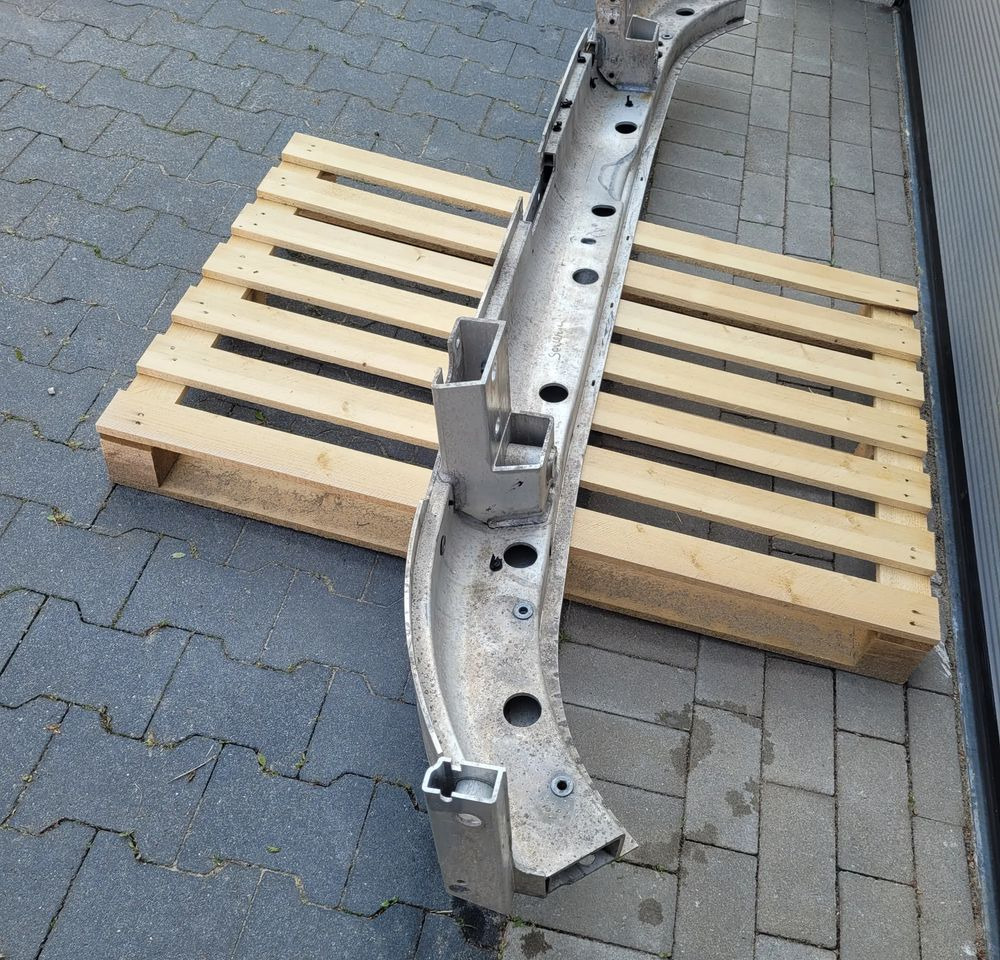 BELKA ZDERZAK RENAULT RANGE T GAMA 82679327 CHWALIM116 - Pare-chocs pour Camion: photos 2 BELKA ZDERZAK RENAULT RANGE T GAMA 82679327 CHWALIM116 - Pare-chocs pour Camion: photos 2