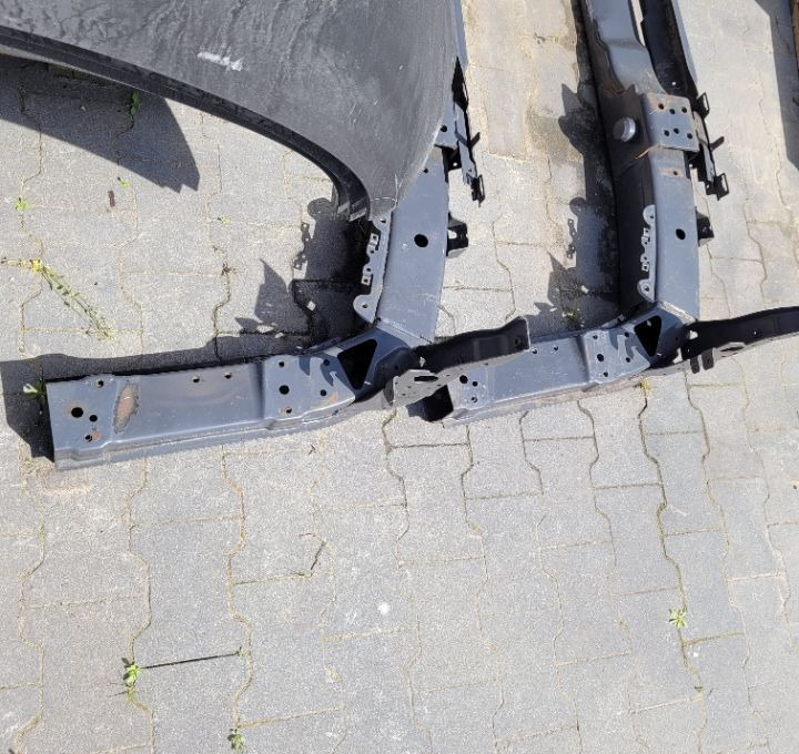 BELKA ZDERZAKA VOLVO FH13 ORYGINAL POLECAM - Pare-chocs pour Camion: photos 2 BELKA ZDERZAKA VOLVO FH13 ORYGINAL POLECAM - Pare-chocs pour Camion: photos 2