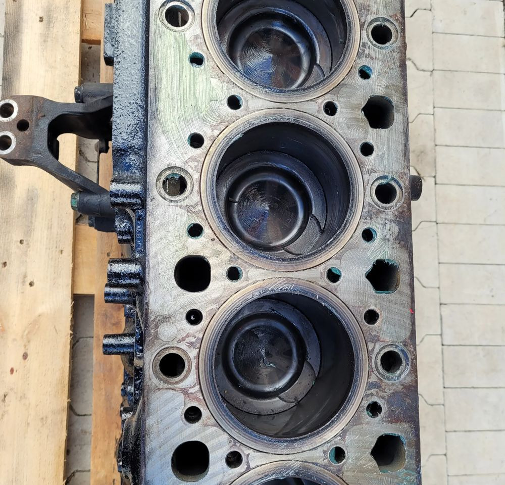 BLOK SILNIKA MERCEDES ACTROS MP4 EURO6 R471 09 - Moteur pour Camion: photos 4 BLOK SILNIKA MERCEDES ACTROS MP4 EURO6 R471 09 - Moteur pour Camion: photos 4