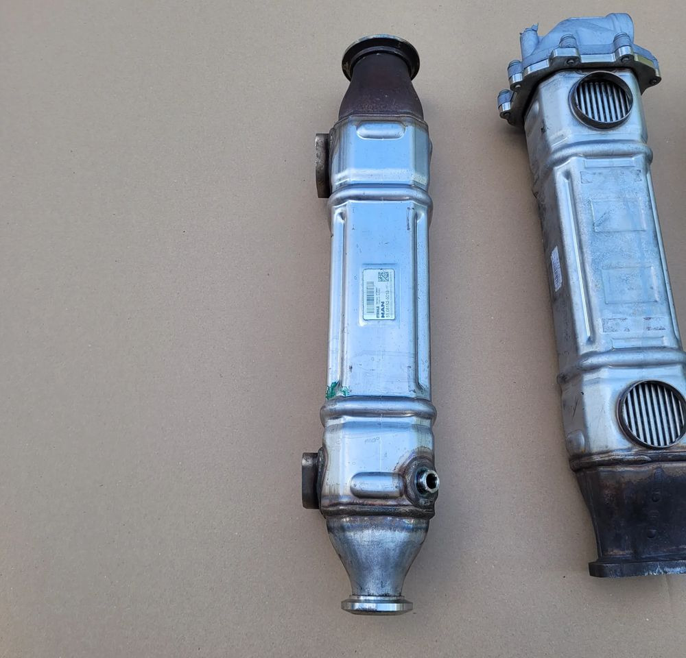 CHŁODNICA EGR MAN TGX TGS TGM ORYGINAŁ 51.08152-5013 , 51.08152-5011 CHWALIM116 - Refroidisseur EGR pour Camion: photos 5 CHŁODNICA EGR MAN TGX TGS TGM ORYGINAŁ 51.08152-5013 , 51.08152-5011 CHWALIM116 - Refroidisseur EGR pour Camion: photos 5