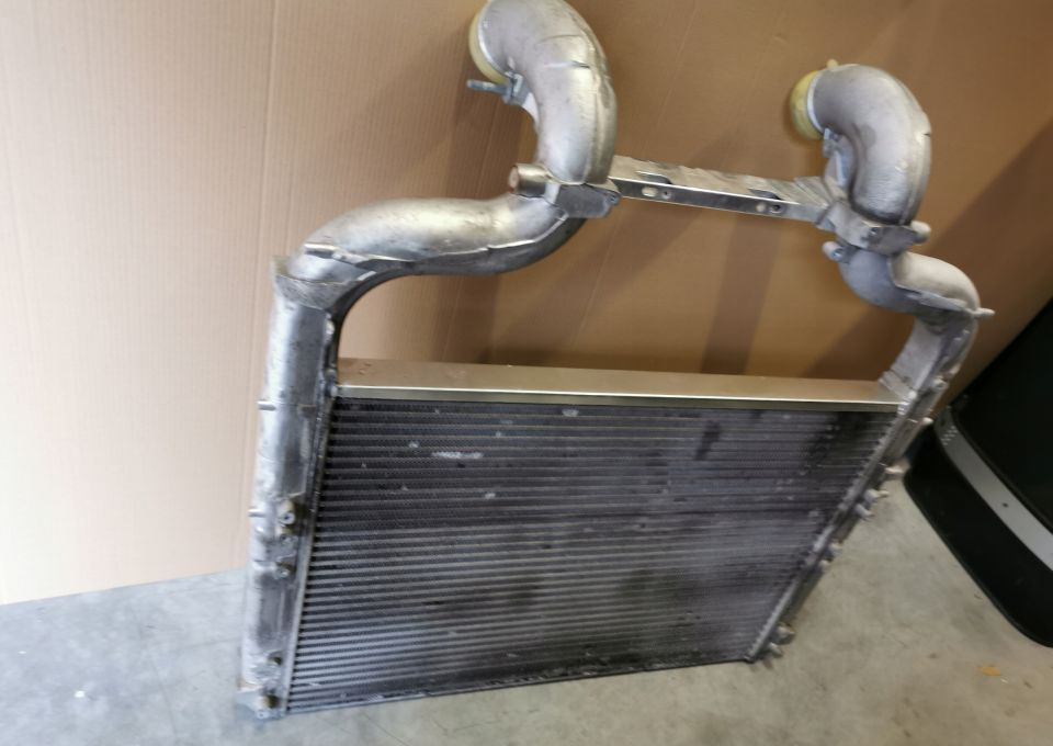 CHŁODNICA INTERCOOLER DAF XF 106 MAHLE 2125897 - Intercooler: photos 2 CHŁODNICA INTERCOOLER DAF XF 106 MAHLE 2125897 - Intercooler: photos 2