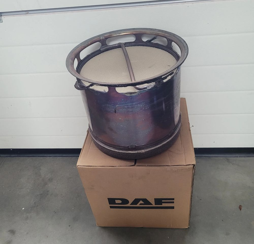 DPF DAF XF CF E6. 2326073 ORYGINAŁ CHWALIM116 - Système d'échappement pour Camion: photos 1 DPF DAF XF CF E6. 2326073 ORYGINAŁ CHWALIM116 - Système d'échappement pour Camion: photos 1