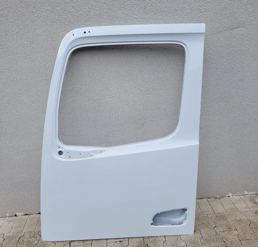 DRZWI ACTROS MP4 LEWE DUZA KABINA - Portière et pièces pour Camion: photos 1 DRZWI ACTROS MP4 LEWE DUZA KABINA - Portière et pièces pour Camion: photos 1