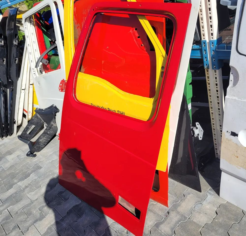 DRZWI LEWE VOLVO FH13 ORYGINAŁ - Portière et pièces pour Camion: photos 2 DRZWI LEWE VOLVO FH13 ORYGINAŁ - Portière et pièces pour Camion: photos 2