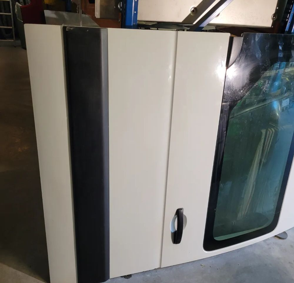 DRZWI RENAULT MASTER PRZESUWNE BOCZNE. - Portière et pièces pour Véhicule utilitaire: photos 2 DRZWI RENAULT MASTER PRZESUWNE BOCZNE. - Portière et pièces pour Véhicule utilitaire: photos 2