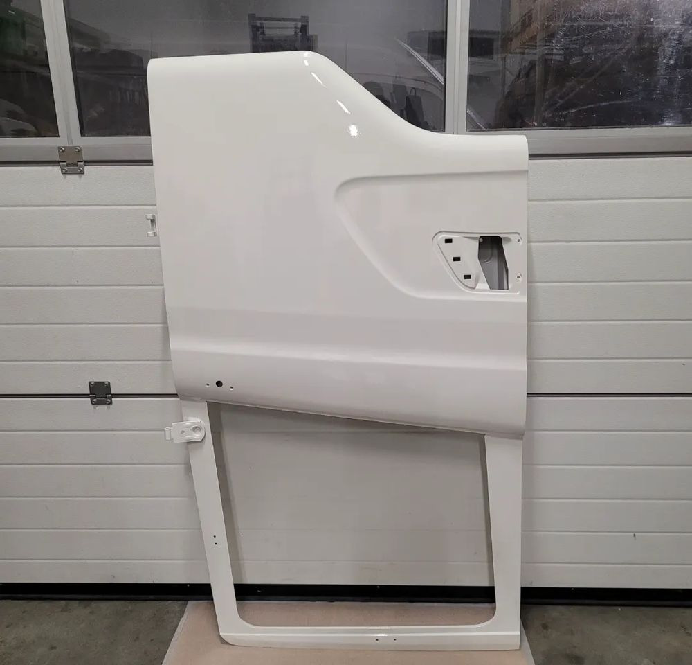 DRZWI SCANIA R PRAWE NOWY ORYGINAŁ - Portière et pièces pour Camion: photos 1 DRZWI SCANIA R PRAWE NOWY ORYGINAŁ - Portière et pièces pour Camion: photos 1