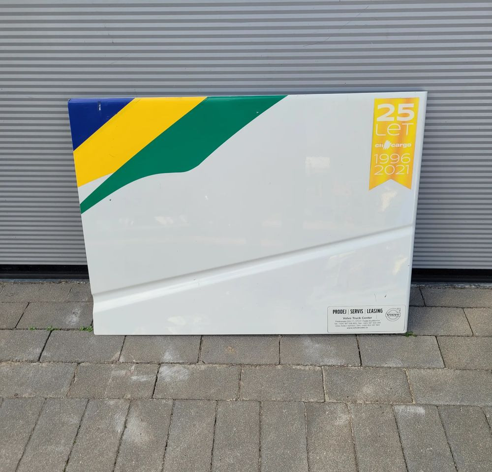 DRZWI SCHOWKA LH VOLVO FH4 ORYGINAŁ CHWALIM116 - Portière et pièces pour Camion: photos 1 DRZWI SCHOWKA LH VOLVO FH4 ORYGINAŁ CHWALIM116 - Portière et pièces pour Camion: photos 1