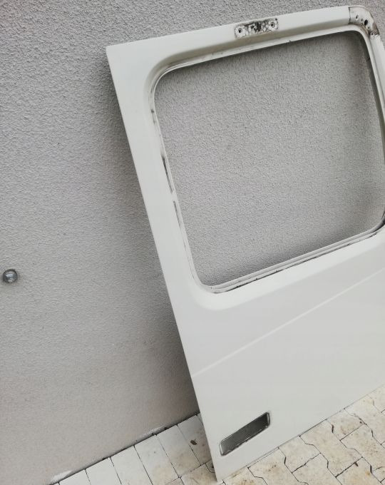 DRZWI VOLVO FH 13 FH13 RH ral 1103 - Portière et pièces pour Camion: photos 3 DRZWI VOLVO FH 13 FH13 RH ral 1103 - Portière et pièces pour Camion: photos 3