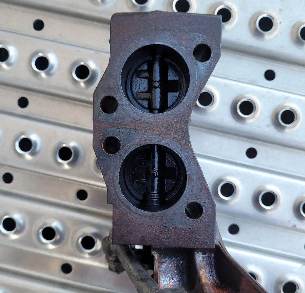 EGR PRZEPUSTNICA MAN TGX TGS NM KS200514-01R SPRAWNY CHWALIM116 - Refroidisseur EGR pour Camion: photos 4 EGR PRZEPUSTNICA MAN TGX TGS NM KS200514-01R SPRAWNY CHWALIM116 - Refroidisseur EGR pour Camion: photos 4