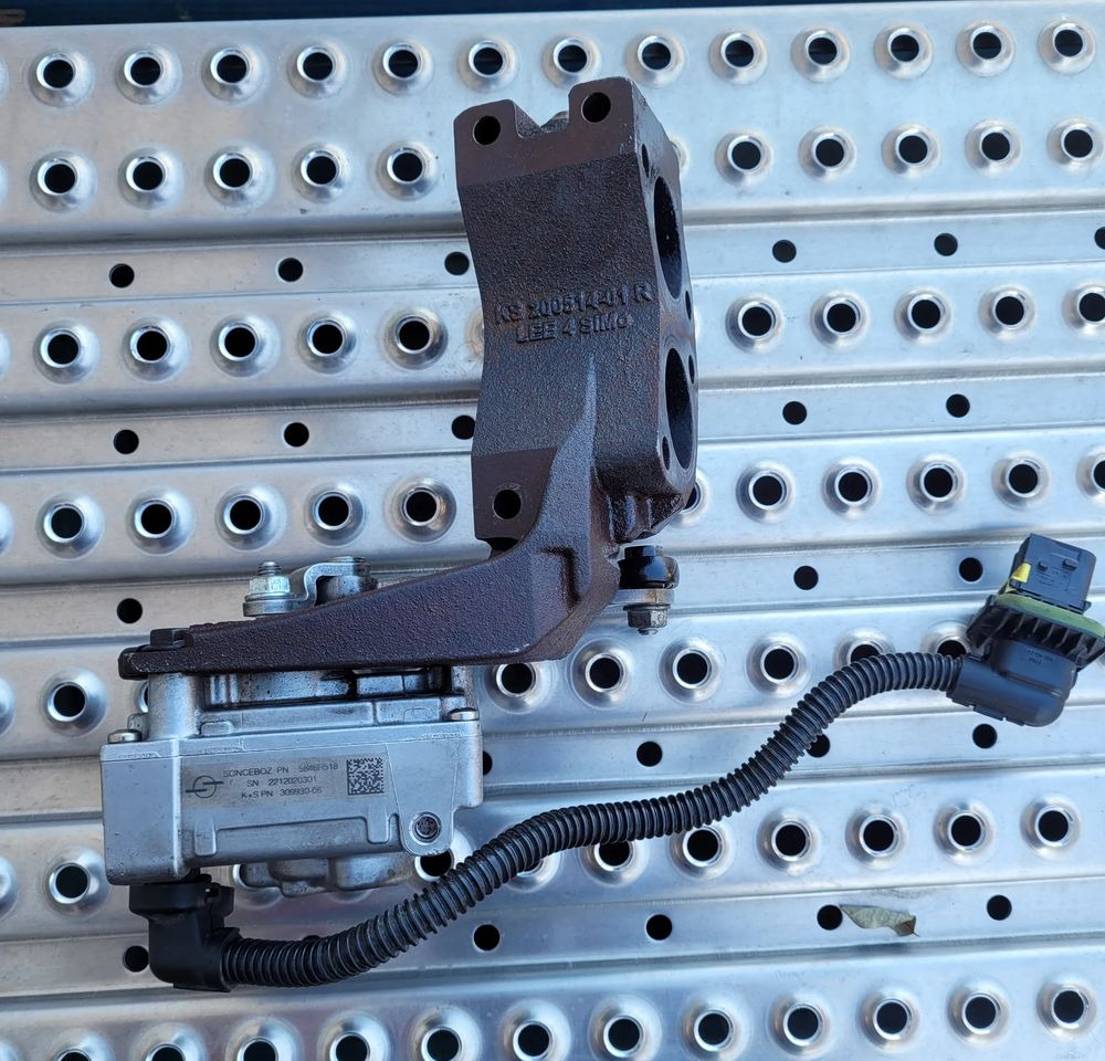 EGR PRZEPUSTNICA MAN TGX TGS NM KS200514-01R SPRAWNY CHWALIM116 - Refroidisseur EGR pour Camion: photos 1 EGR PRZEPUSTNICA MAN TGX TGS NM KS200514-01R SPRAWNY CHWALIM116 - Refroidisseur EGR pour Camion: photos 1