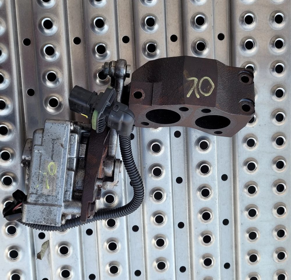 EGR PRZEPUSTNICA MAN TGX TGS NM KS200514-01R SPRAWNY CHWALIM116 - Refroidisseur EGR pour Camion: photos 2 EGR PRZEPUSTNICA MAN TGX TGS NM KS200514-01R SPRAWNY CHWALIM116 - Refroidisseur EGR pour Camion: photos 2