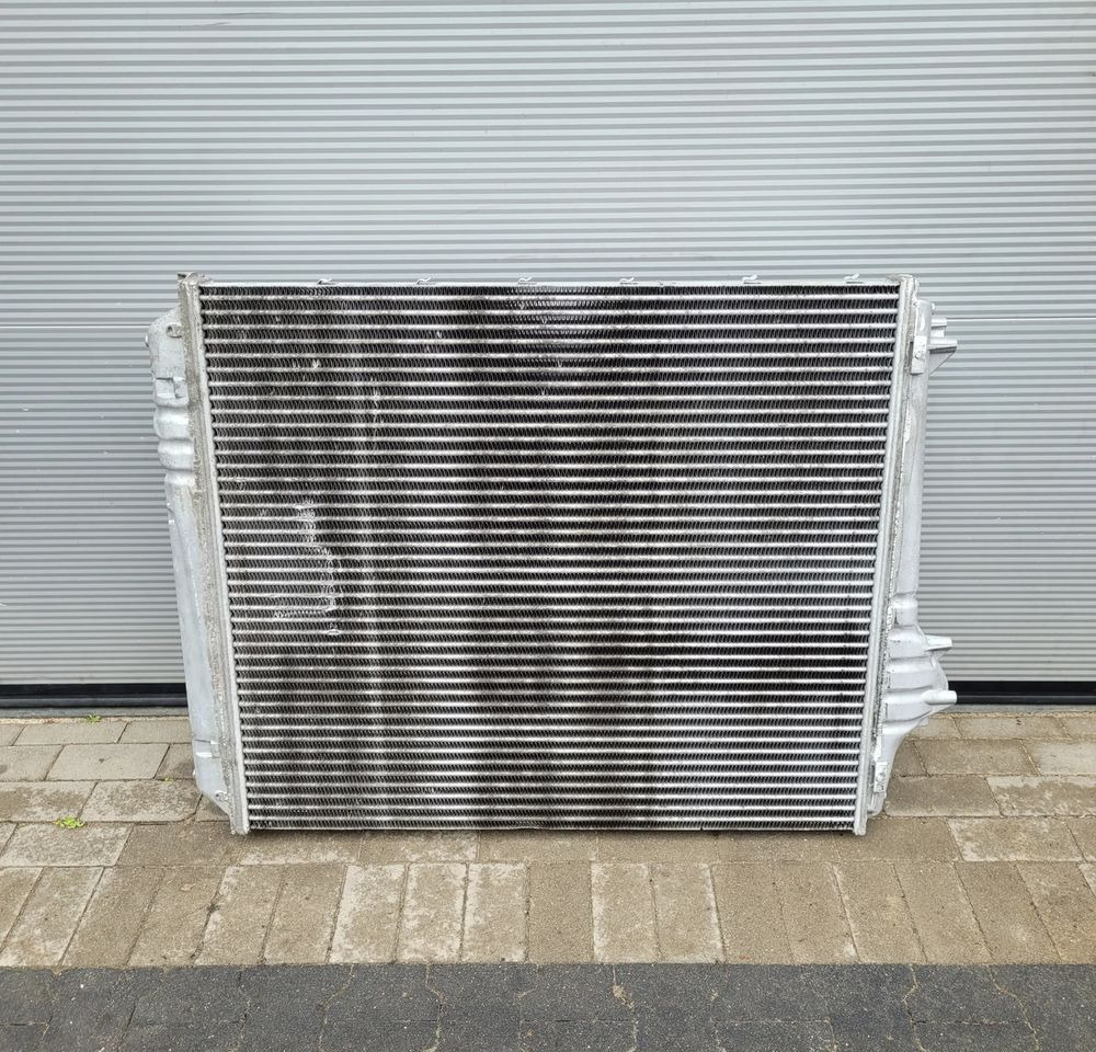 INTERCOOLER VOLVO FH4 ORYGINAŁ 21631996 SZCZELNY 2021R - Intercooler pour Camion: photos 2 INTERCOOLER VOLVO FH4 ORYGINAŁ 21631996 SZCZELNY 2021R - Intercooler pour Camion: photos 2
