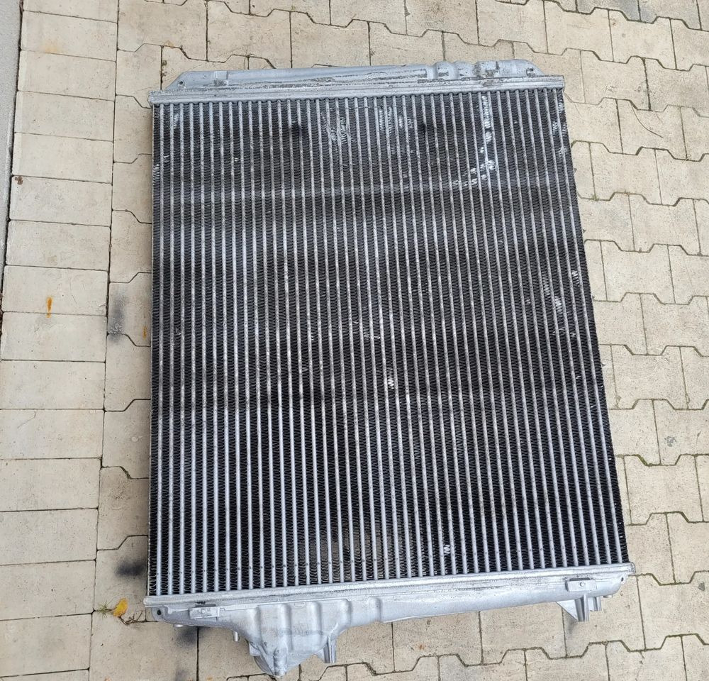 INTERCOOLER VOLVO FH4 RENAULT RANGE T 21631996 ORYGINAŁ CHWALIM116 - Intercooler pour Camion: photos 2 INTERCOOLER VOLVO FH4 RENAULT RANGE T 21631996 ORYGINAŁ CHWALIM116 - Intercooler pour Camion: photos 2